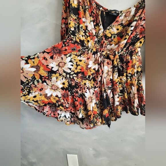 Vici Floral Fall Short Romper Bell Sleeve Cinch Waist Tassel Size S - Picture 6 of 13